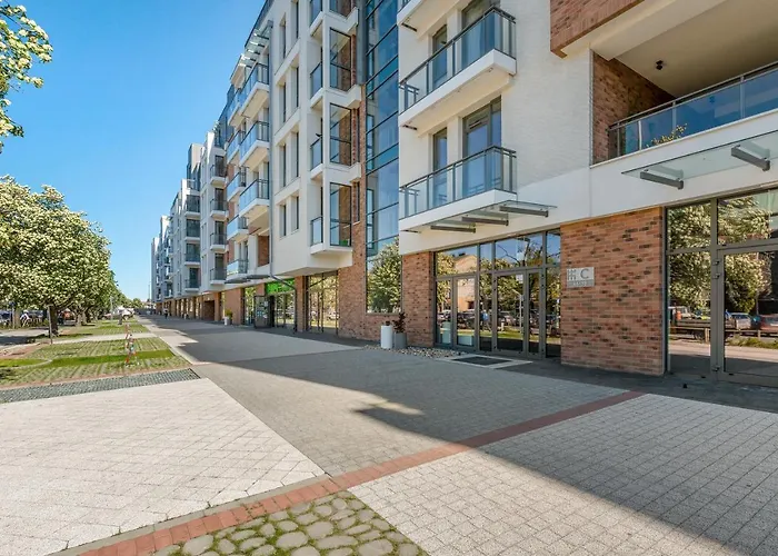 Center Garden Gates Boutique By Downtown Apartment