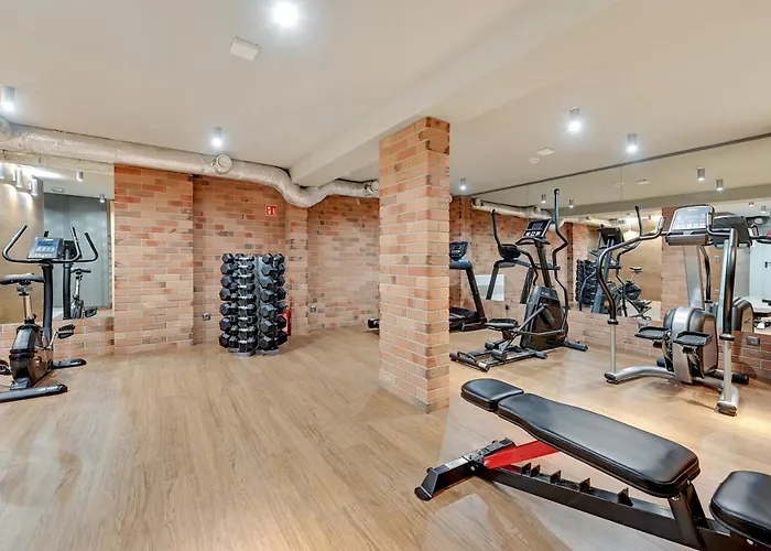 Center Garden Gates Boutique By Downtown *